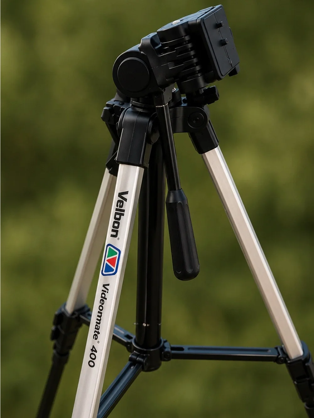 VELBON Videomate 400 Camcorder Tripod Deluxe Lightweight Aluminum Pan Head 3-Way